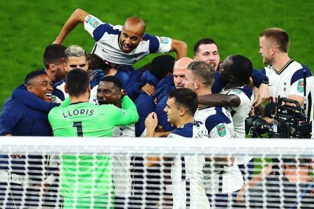 Spurs dump (lol) Chelsea out the cup